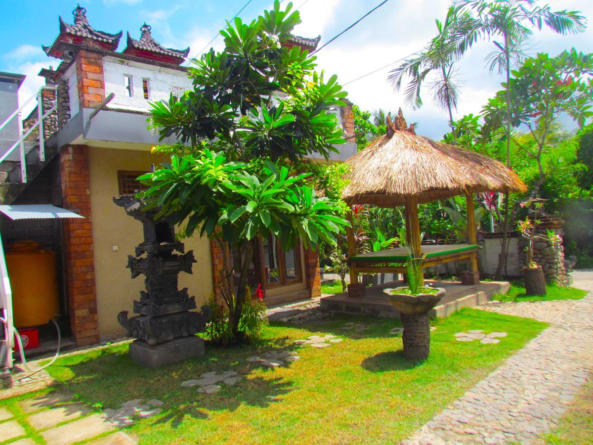 Hôtel L'Bulu Menjangan à Banyuwedang Extérieur photo